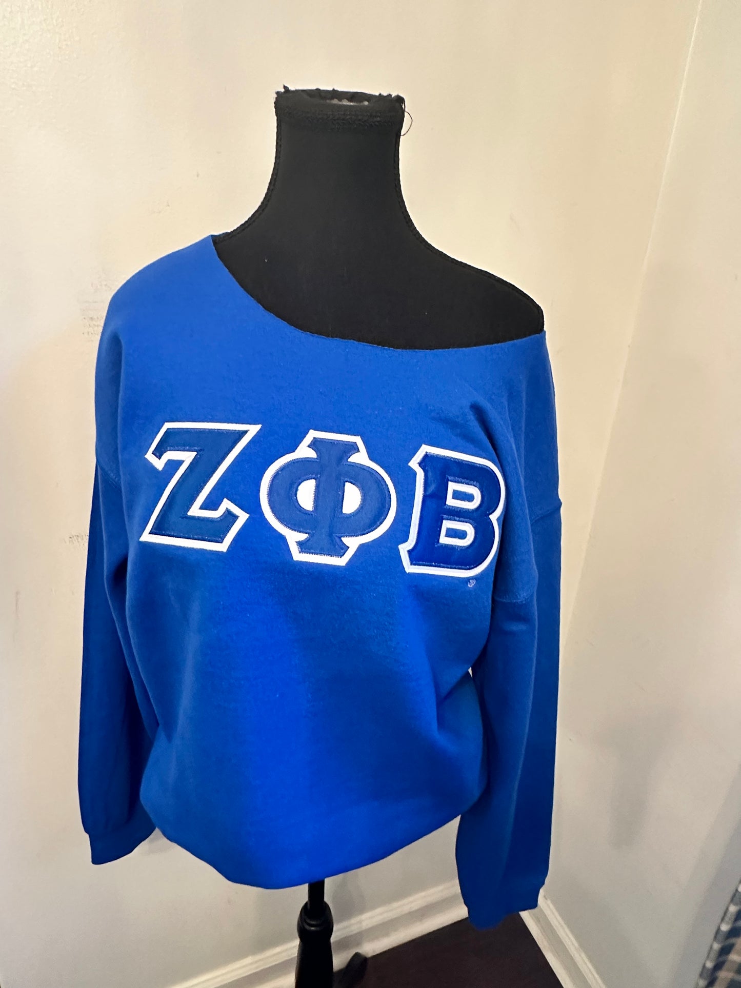 Zeta loose neck sweatshirt